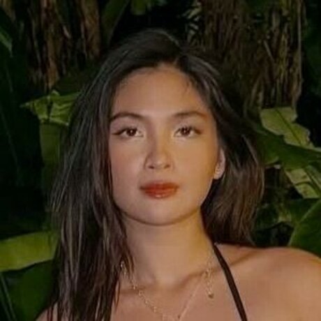 Heaven Paralejo onlyfans model