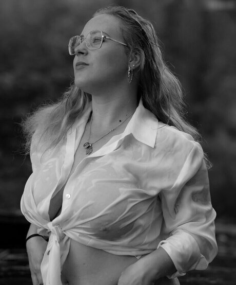 Sarahfahr9 onlyfans leak porn