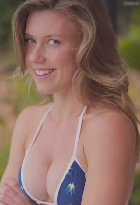 Mona Huygelen onlyfans pics