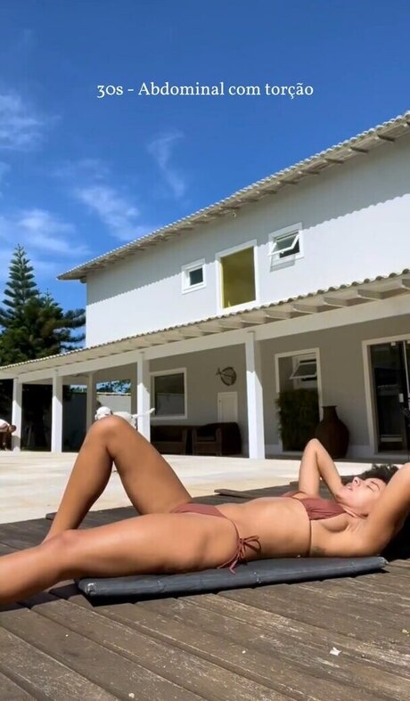 Yara Charry strip onlyfans