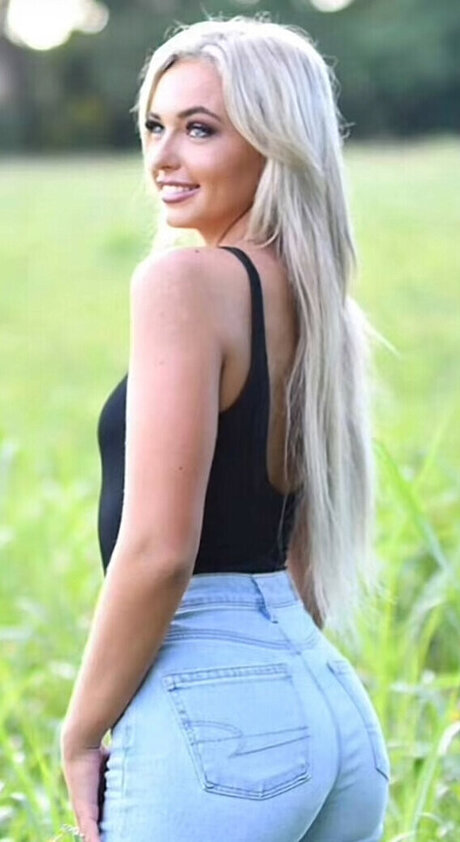 Kamryn Dockery nude onlyfans