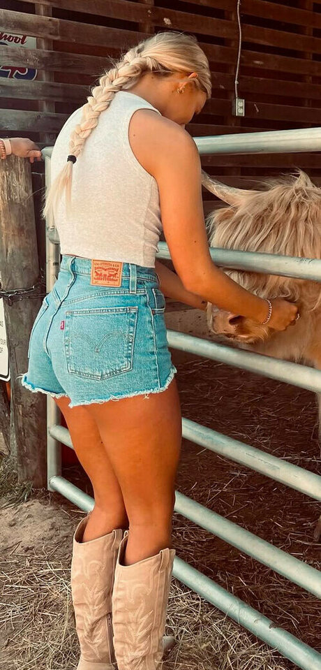 Kamryn Dockery only fans pics