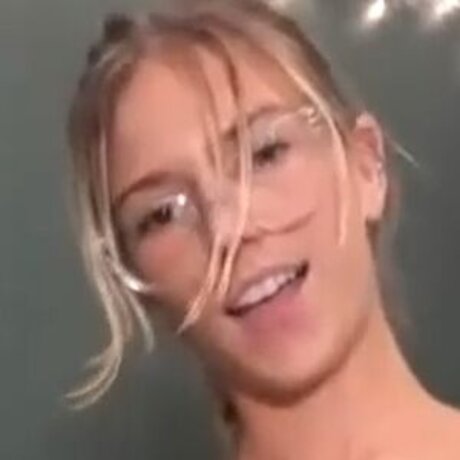 Oliviahansley only fans pic