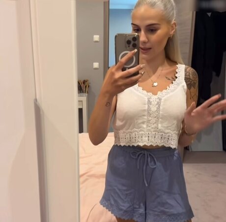 Wollnys onlyfans naked