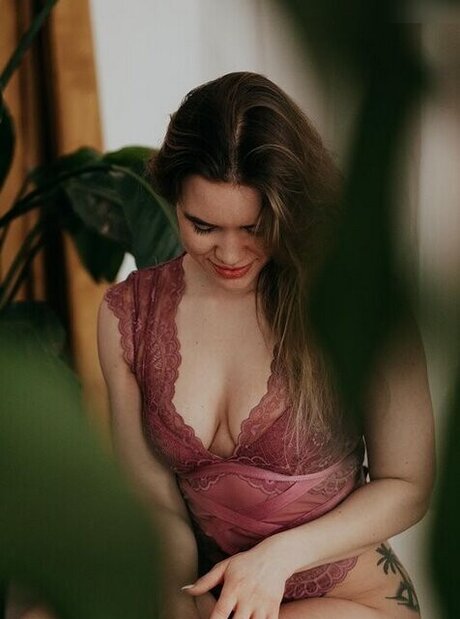 hollaura onlyfans free