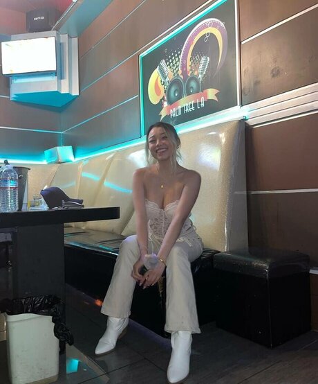 Katelyn Young onlyfans strip tease