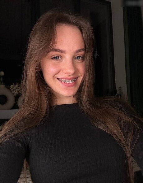 Evelina Kiss onlyfans.