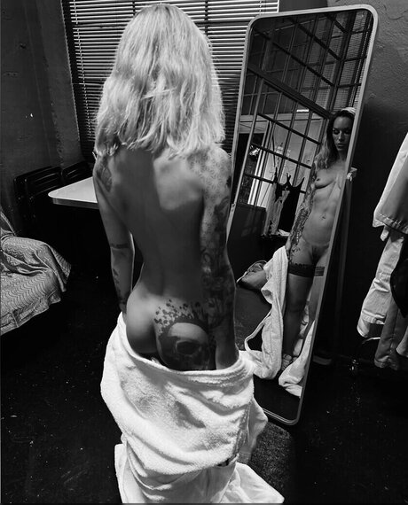 Regina Labajova only fans photos