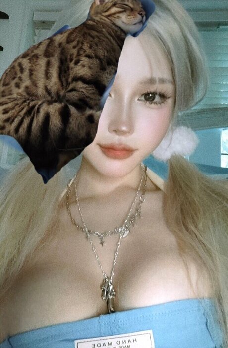 Globoib Hotvirgin onlyfans star