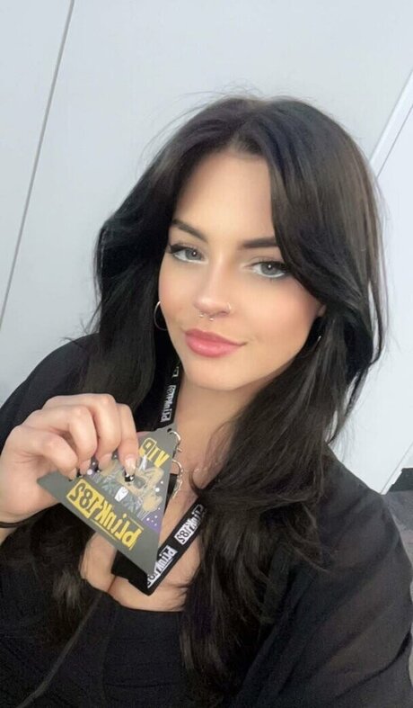 Valerie Lepelch onlyfans explicit content