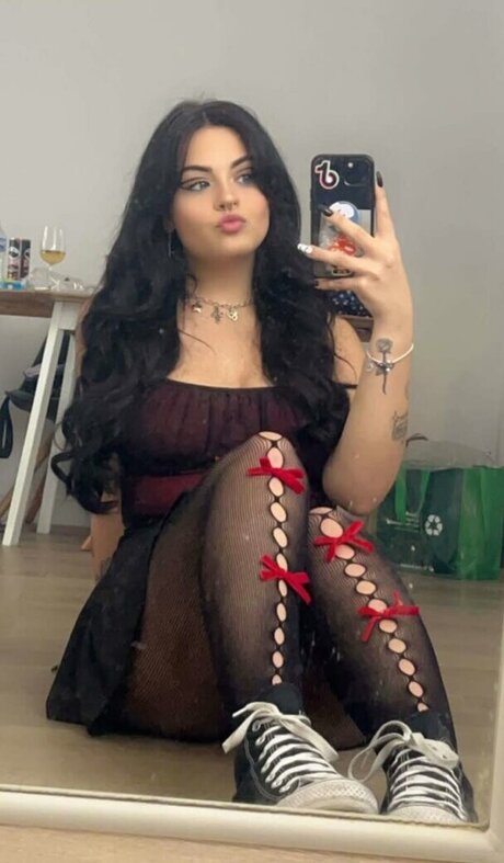 Valerie Lepelch onlyfans fotos