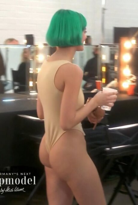 Vanessa Kunz onlyfans pic