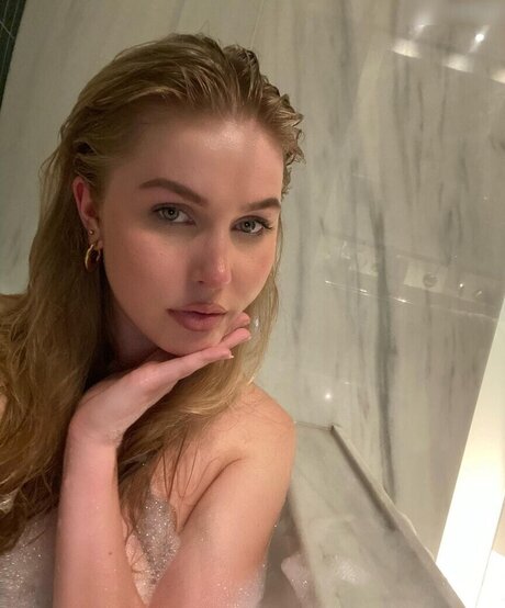 Cirizzle topless onlyfans