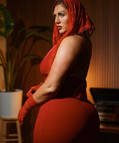 Sophiesselfies onlyfans leaked photos