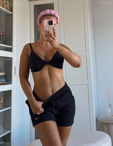 liv yah onlyfans explicit content