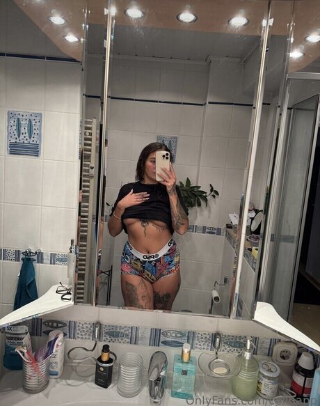 Celina Pop onlyfans picture