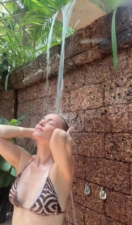 Janin Ullmann onlyfans model images