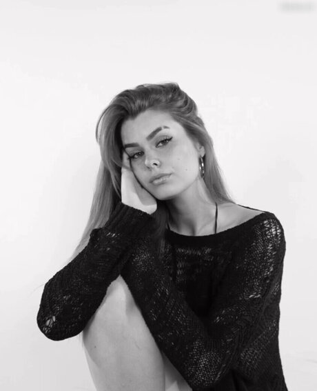 anna gazanis only fans