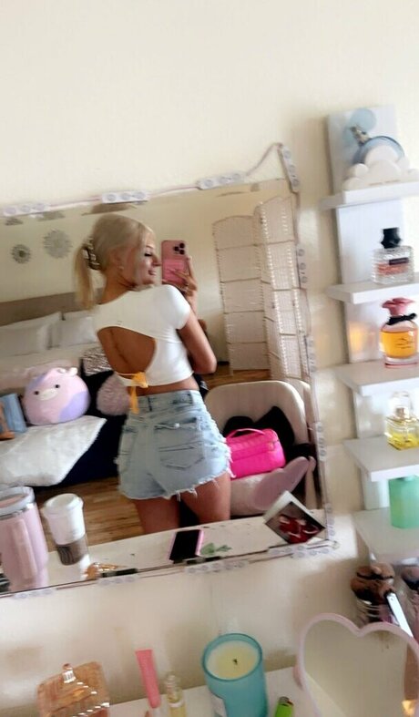 Alanna Kennedy strip onlyfans