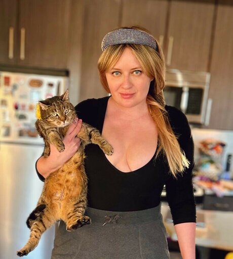 Natalia Antonova onlyfans lesk