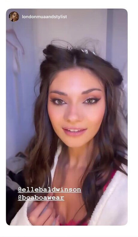 Elle Baldwinson onlyfans nude leaked