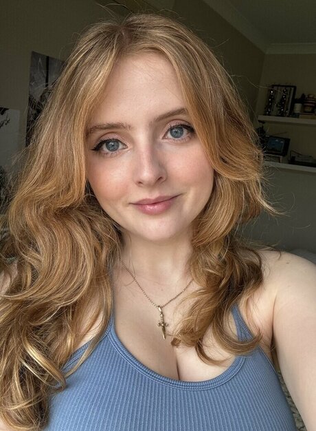 Krysttl nude leaks onlyfans