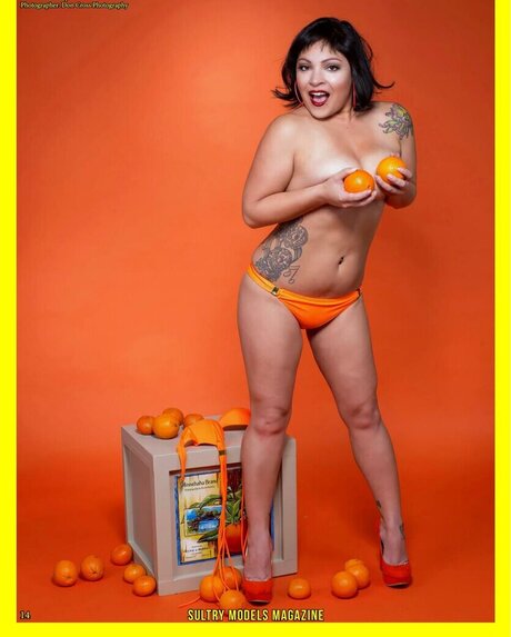 Risa Risque onlyfans nude leaks