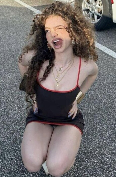 Demitra Kalogeras only fans nude leaks