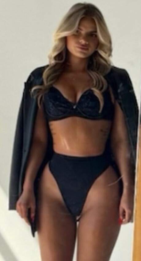 Delanie Lynn nude onlyfans porn