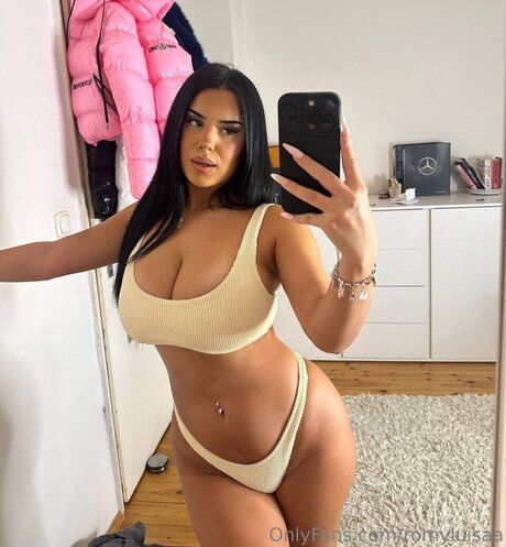 Romy Luisa hot onlyfans