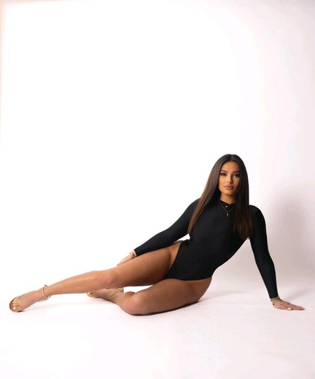 Maddison Maye tits onlyfans