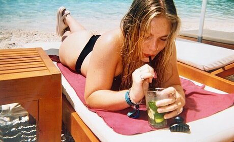 Izzy Swin onlyfans hot