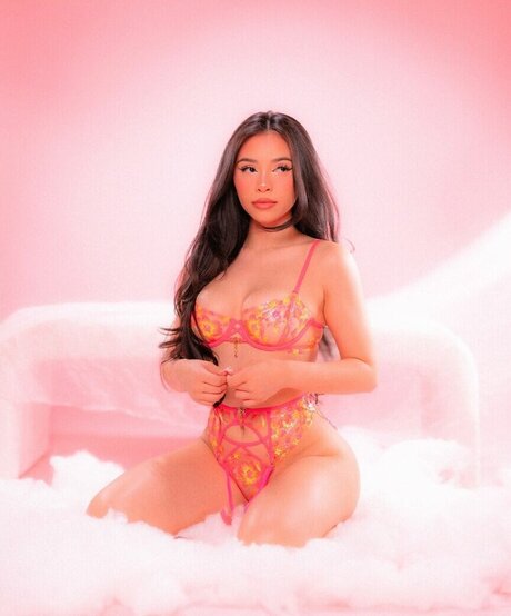 Alyssa Griffith nude onlyfans pics