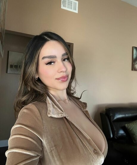 Simplyneidaa desnuda onlyfans