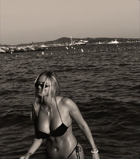 Emilia wue strip onlyfans