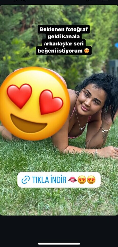 Melek Azad onlyfans nide