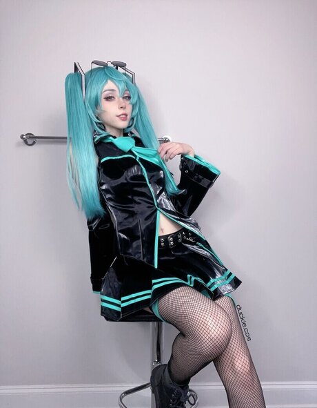 Duckie Cos onlyfans topless