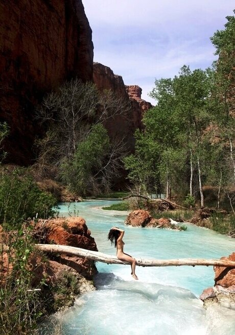 Lela Loren nude only fans