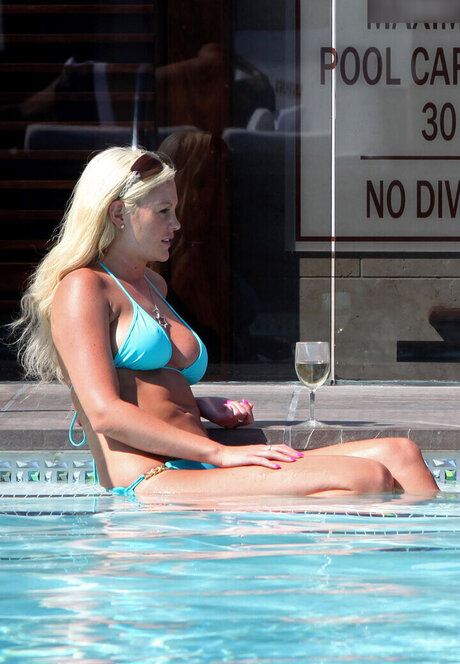 Megan Hauserman onlyfans leak fuck