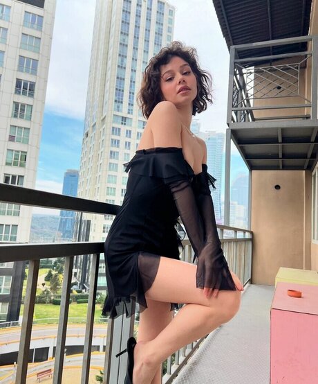 sumruozdenn onlyfans topless