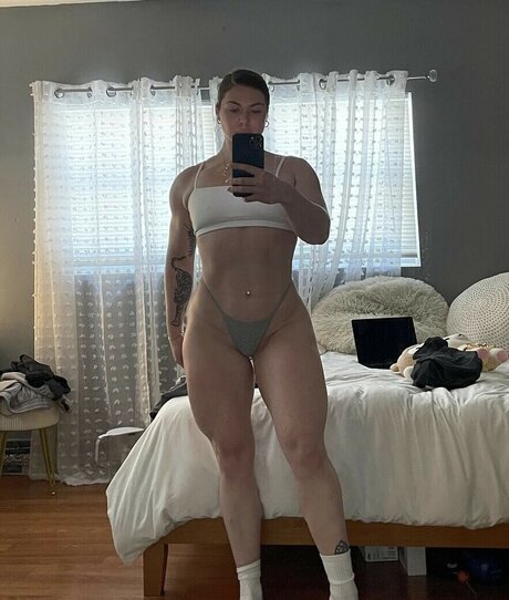 nicolecarluccii onlyfans joi