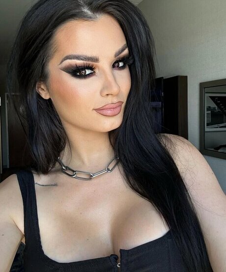 Saraya Jade Bevis tits onlyfans