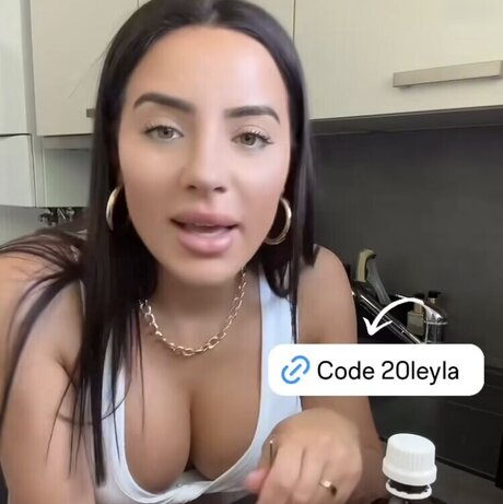 Leyla Lahouar onlyfans leaks.