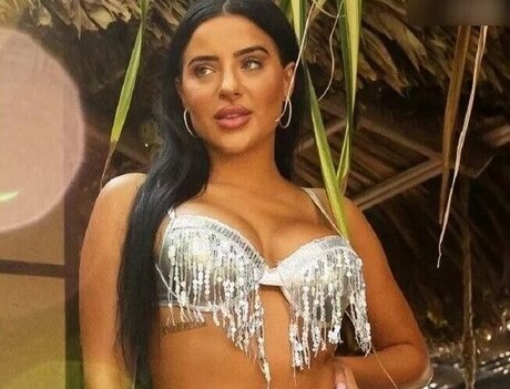 Leyla Lahouar onlyfans porn leak