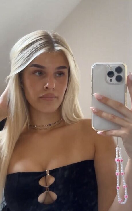 Sophie Schnur leaks only fans