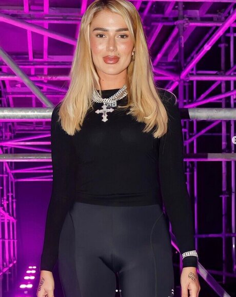 Loredana Zefi leaked onlyfans