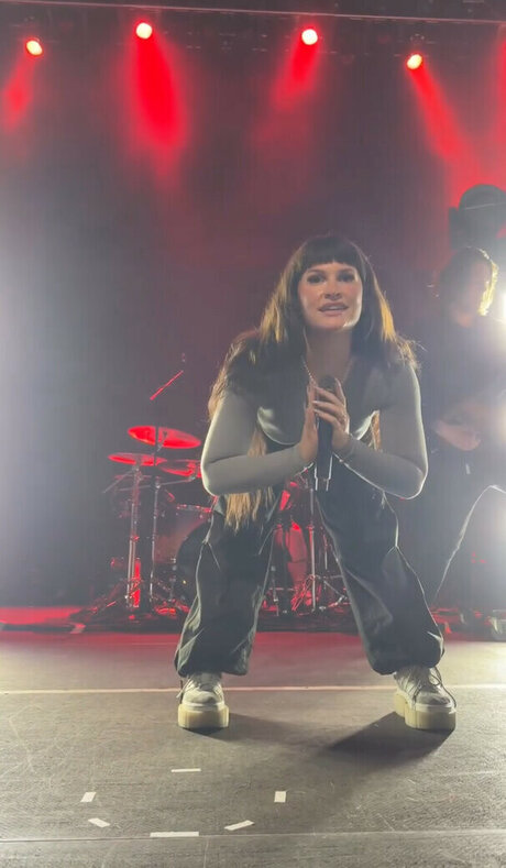 Courtney LaPlante onlyfans porn