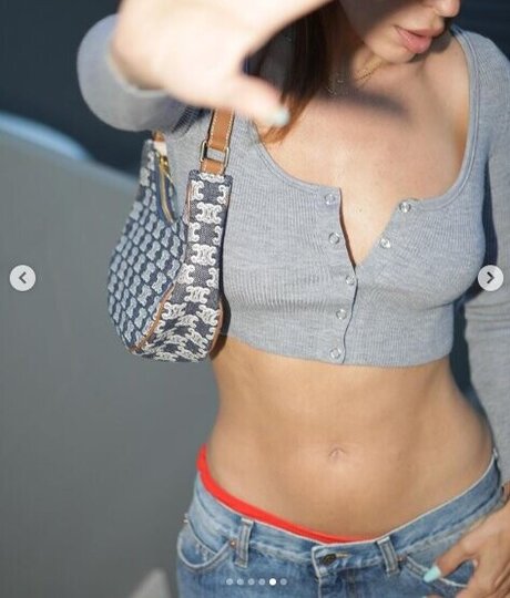 Eleni Foureira onlyfans joi