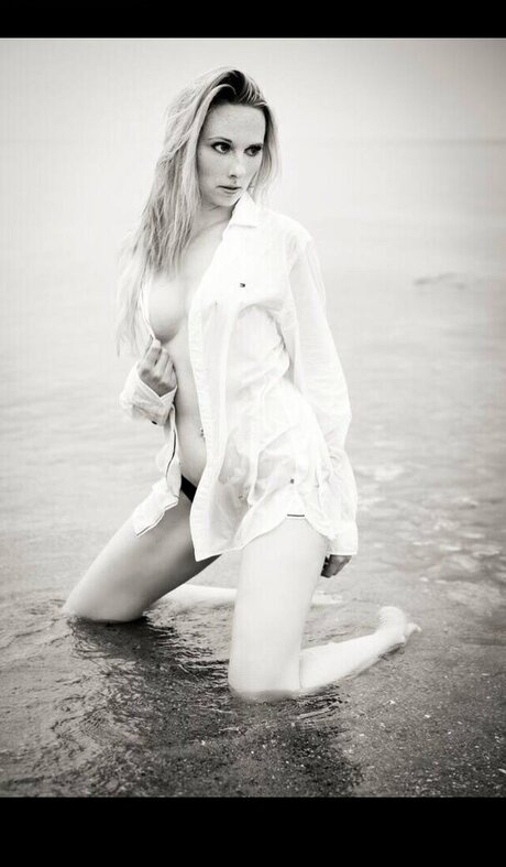 Jacqueline Sparrow feet onlyfans