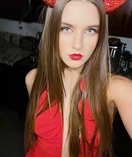 Savannah Clarke onlyfans content